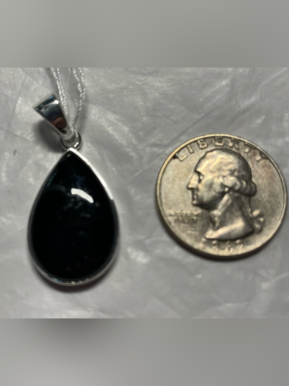 Black jade pendant